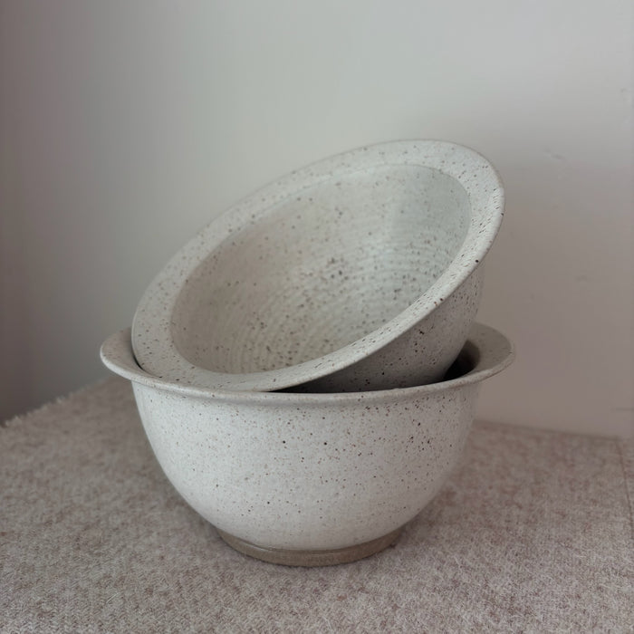 Small bowl with lip